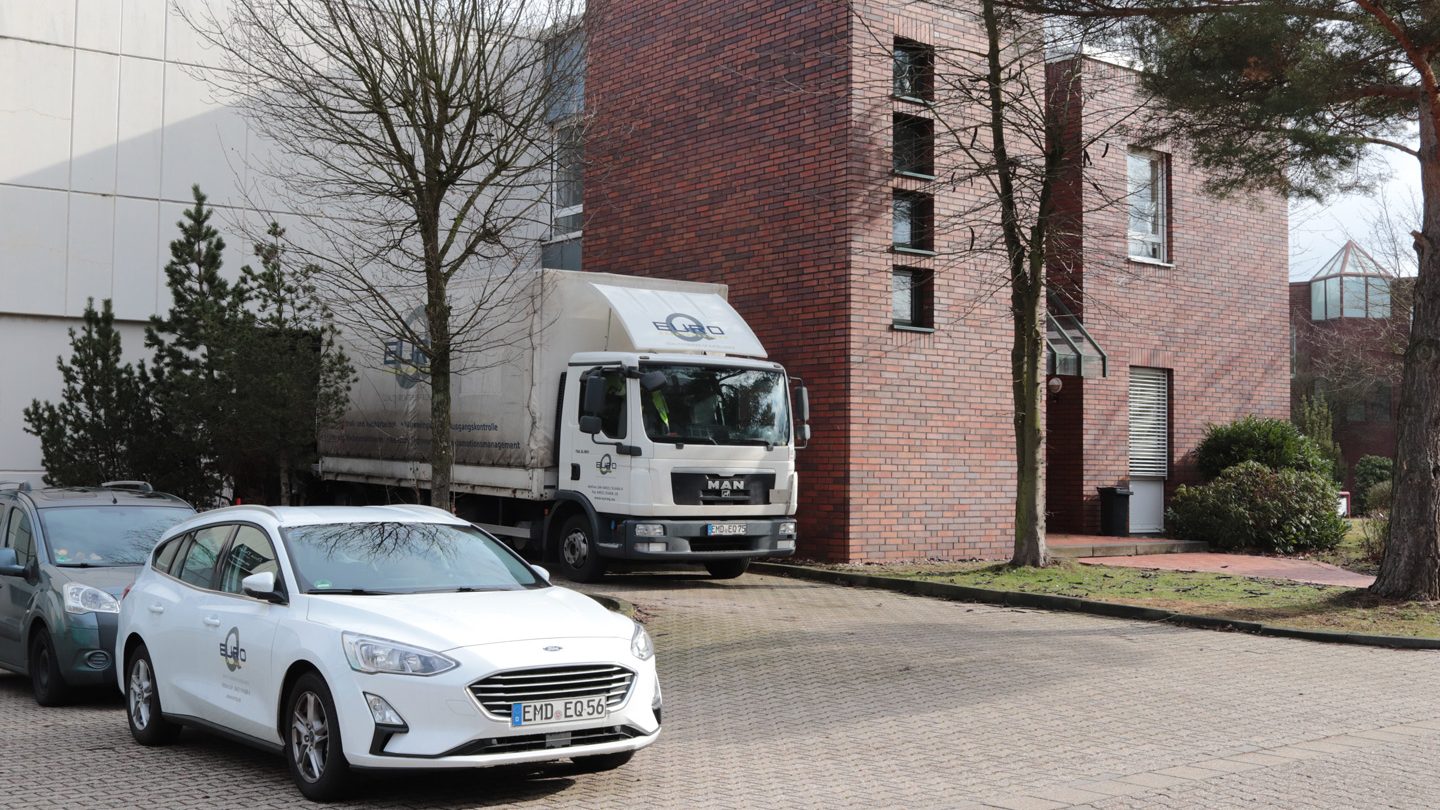 shows entrance of service and logistics space from EuroQ Cologne