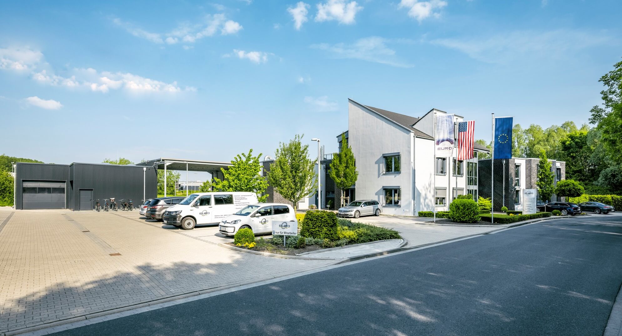 EuroQ Emden - branhc and head office building